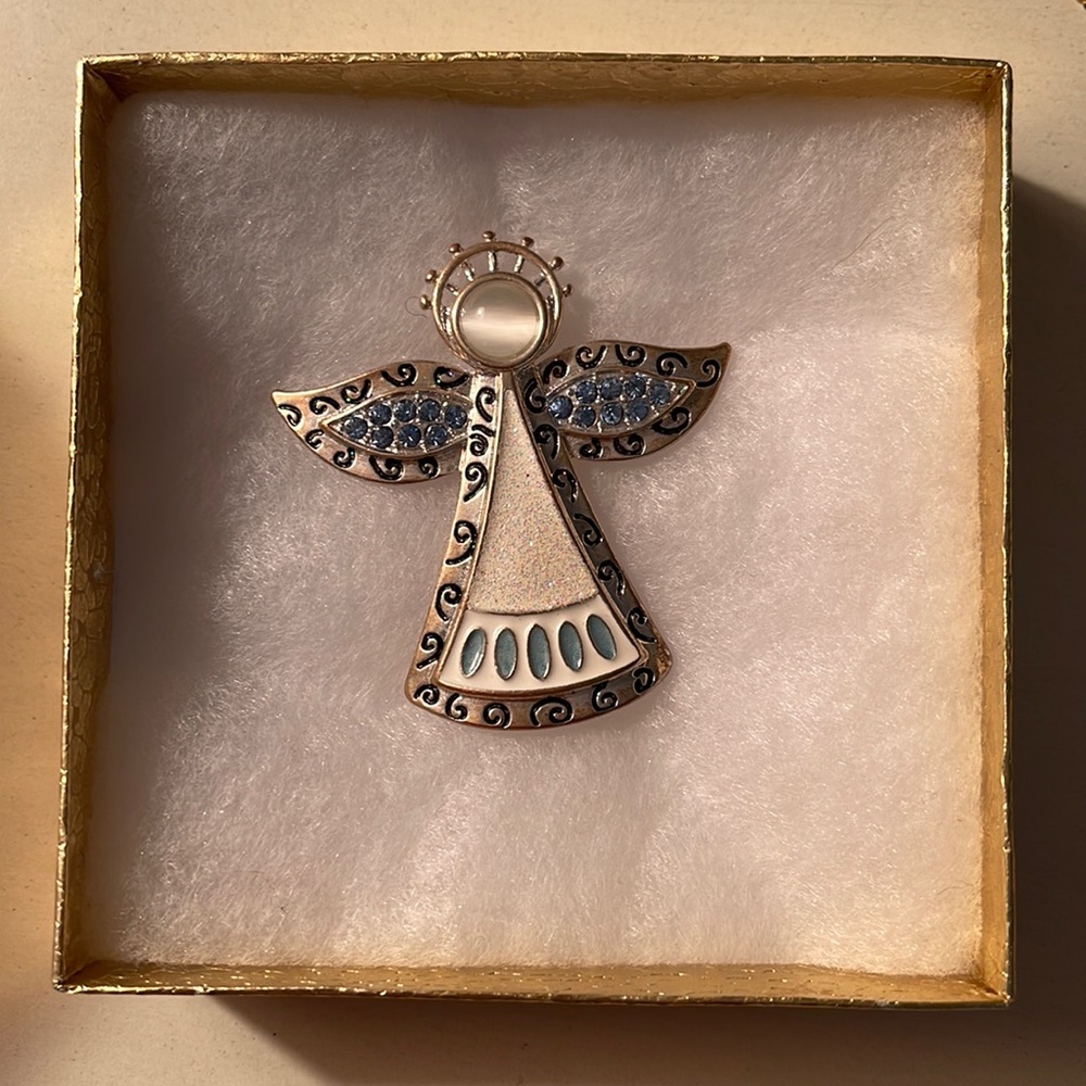 KC Stamped Vintage Angel Brooch